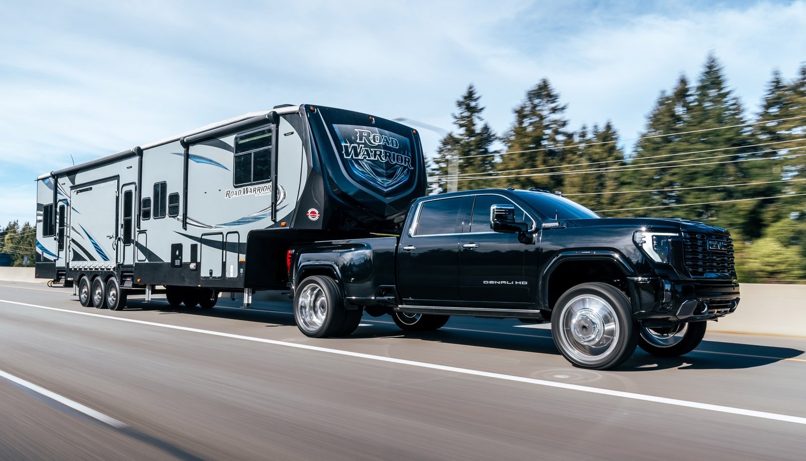Fifth Wheel vs. Travel Trailer: Which Is Right For You?