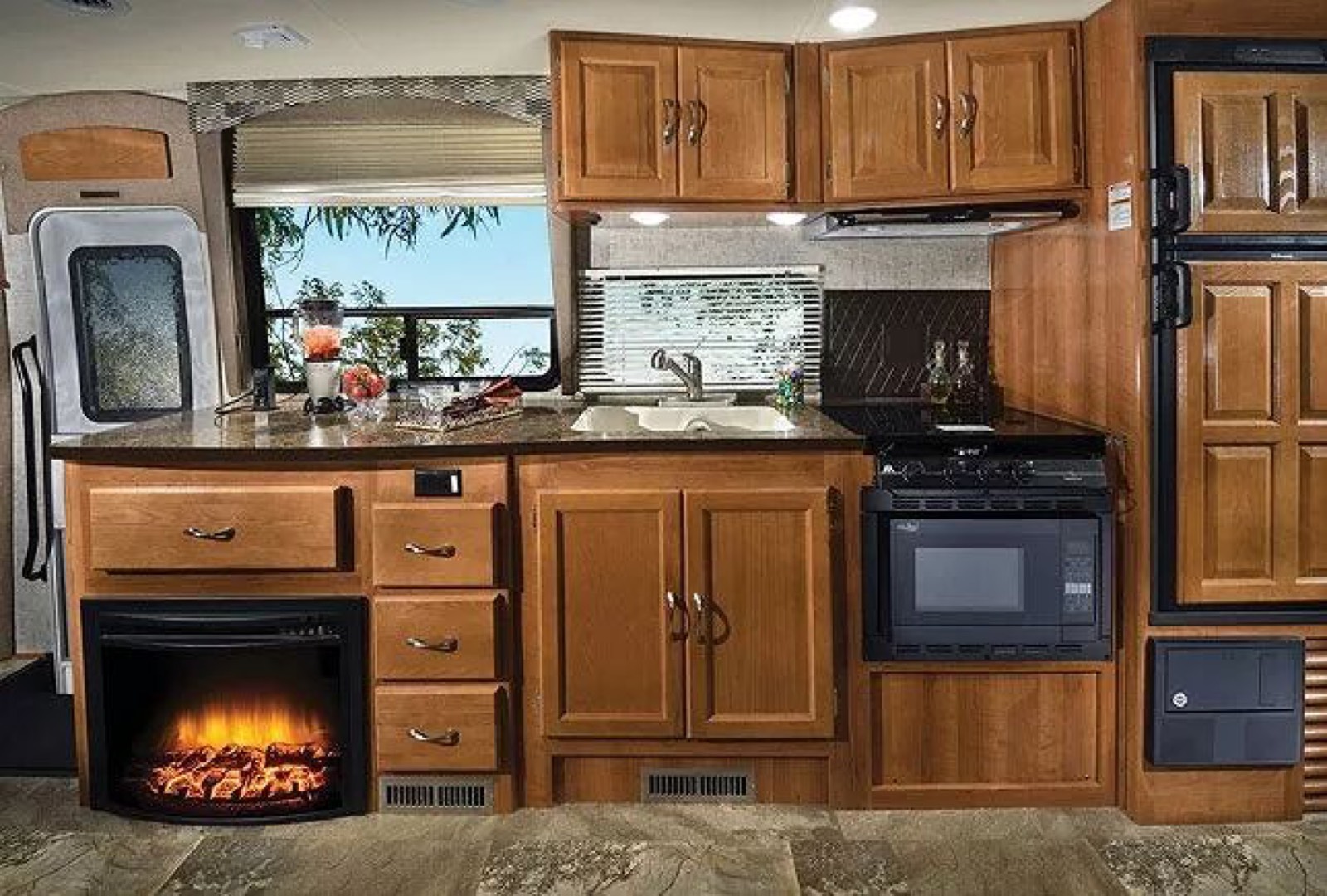 2018 Coachmen Concord 300DS Review