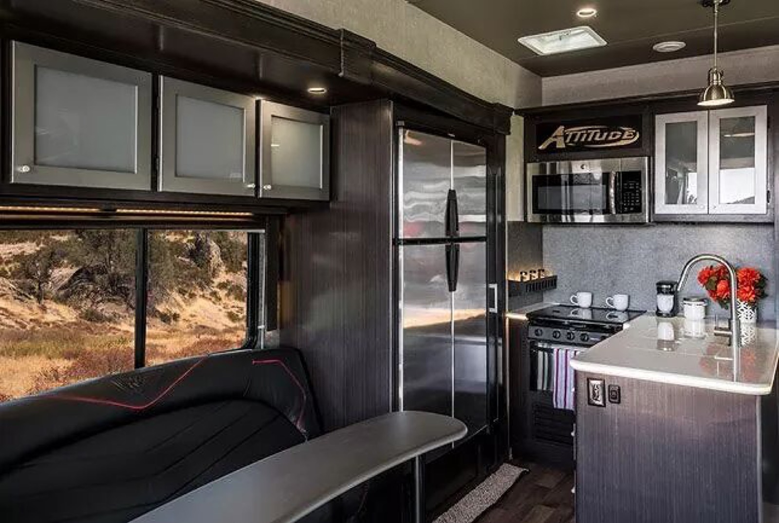 2019 Eclipse Attitude 3016SS Review